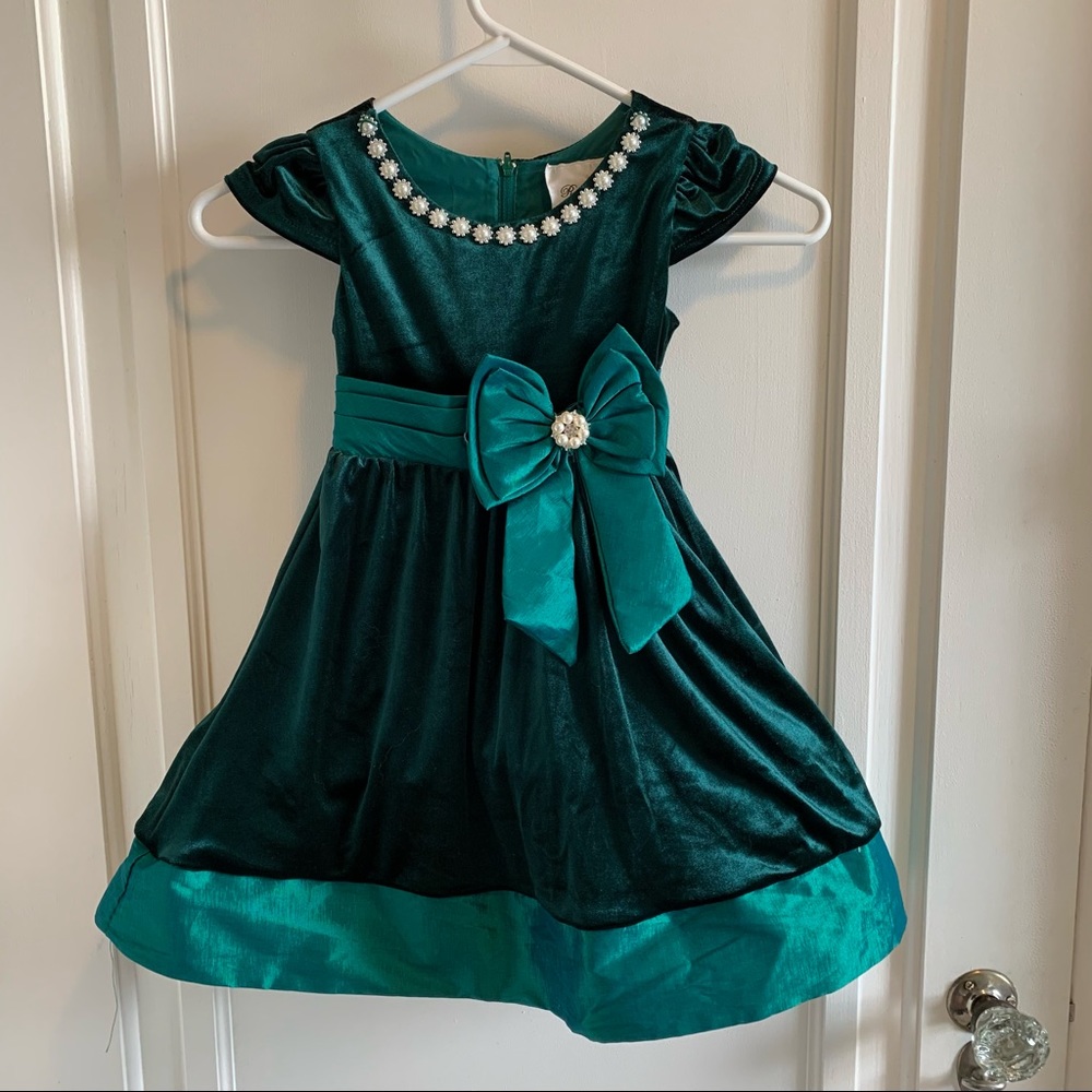 Green Christmas dress 4T
